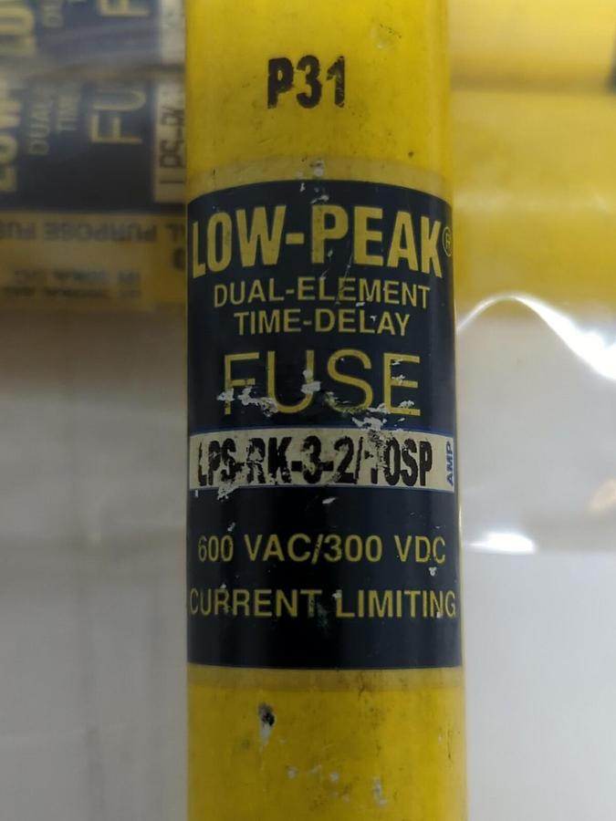 COOPER BUSSMANN,LPS-RK-3-2/10,LOW PEAK 3-2/10 AMP FUSES LOT OF 3
