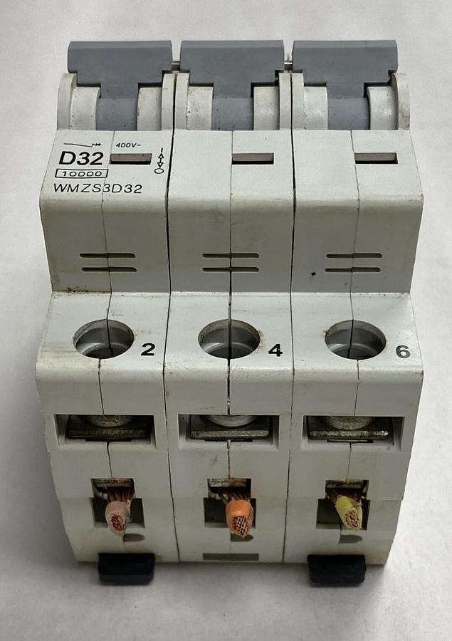 Used Eaton,WMZS3D32,Thermal Magnetic Circuit Breaker 3-Pole 32A 277/480VAC