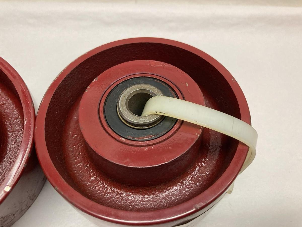 Used Iron Tread,4DU77 W-420-MB-1/2,Cast Iron Caster Wheel