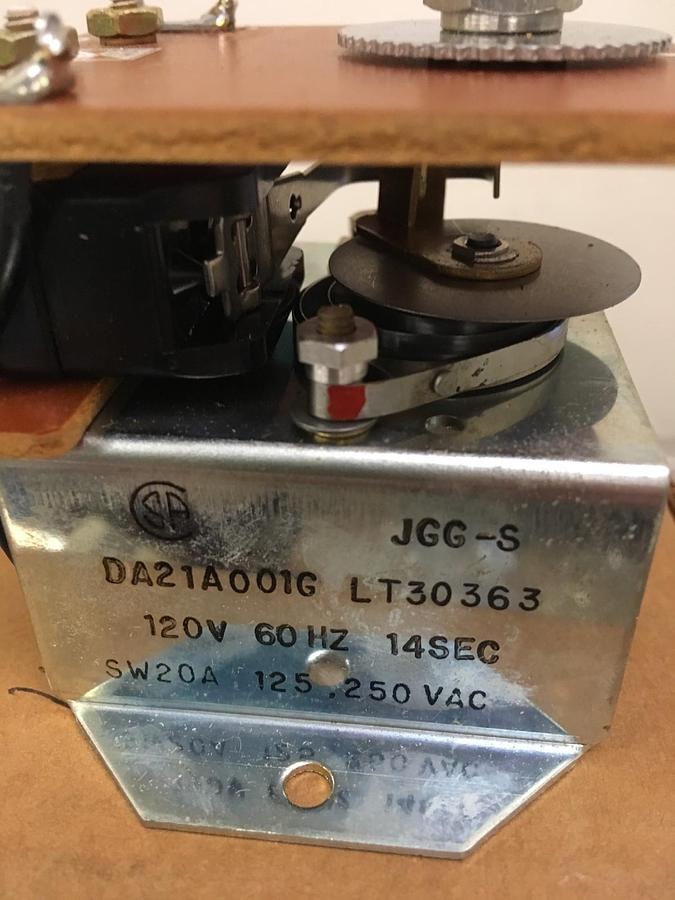 General Time,DA21A001G,Rear Mounting Reset Timer Adjustable Time Ranges NOS