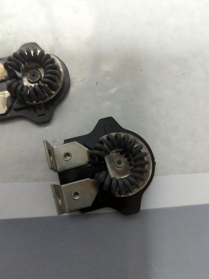 Used WESTINGHOUSE,AY-7.7,OVERLOAD THERMAL HEATER RELAY LOT OF 3 MISSING SCREWS USED