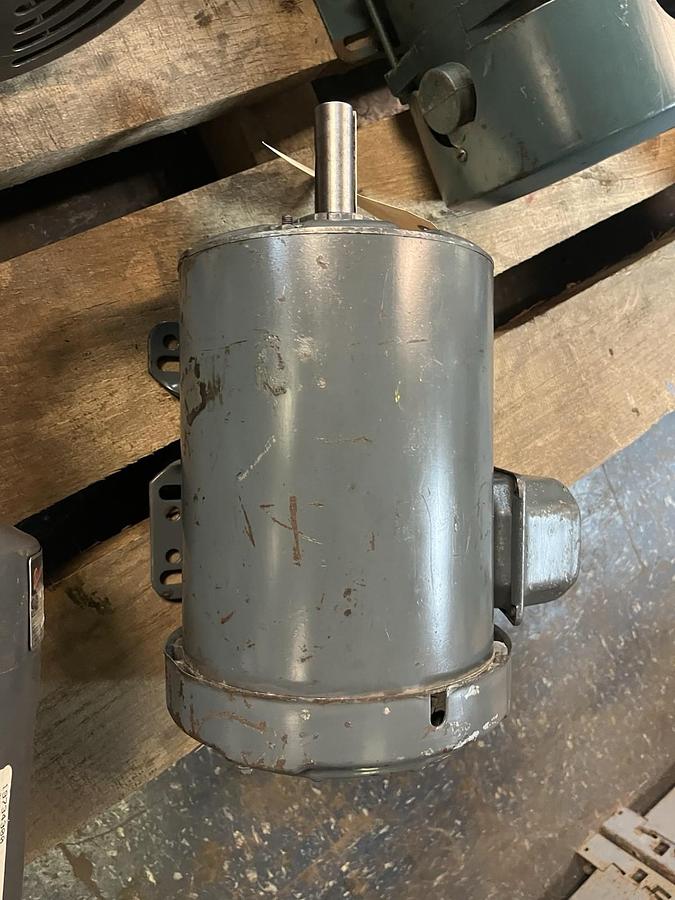 Used GENERAL ELECTRIC,5K47SG8007,MOTOR 2HP 3450RPM 3PH 145T