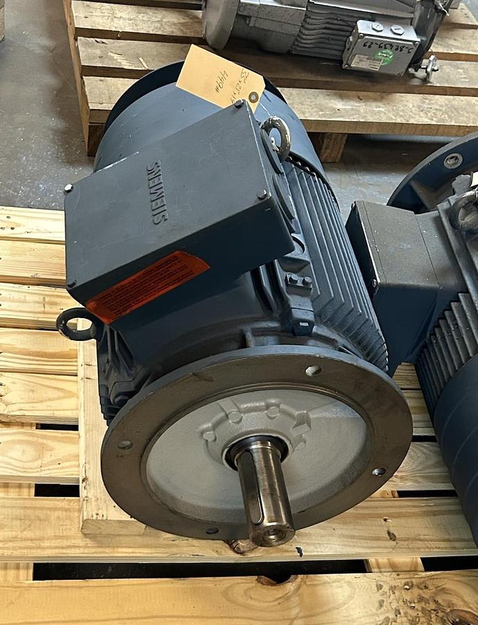 Used SIEMENS,1LG4-207-4AA64,MOTOR 40/34.5KW 400/460V 1465/1765RPM