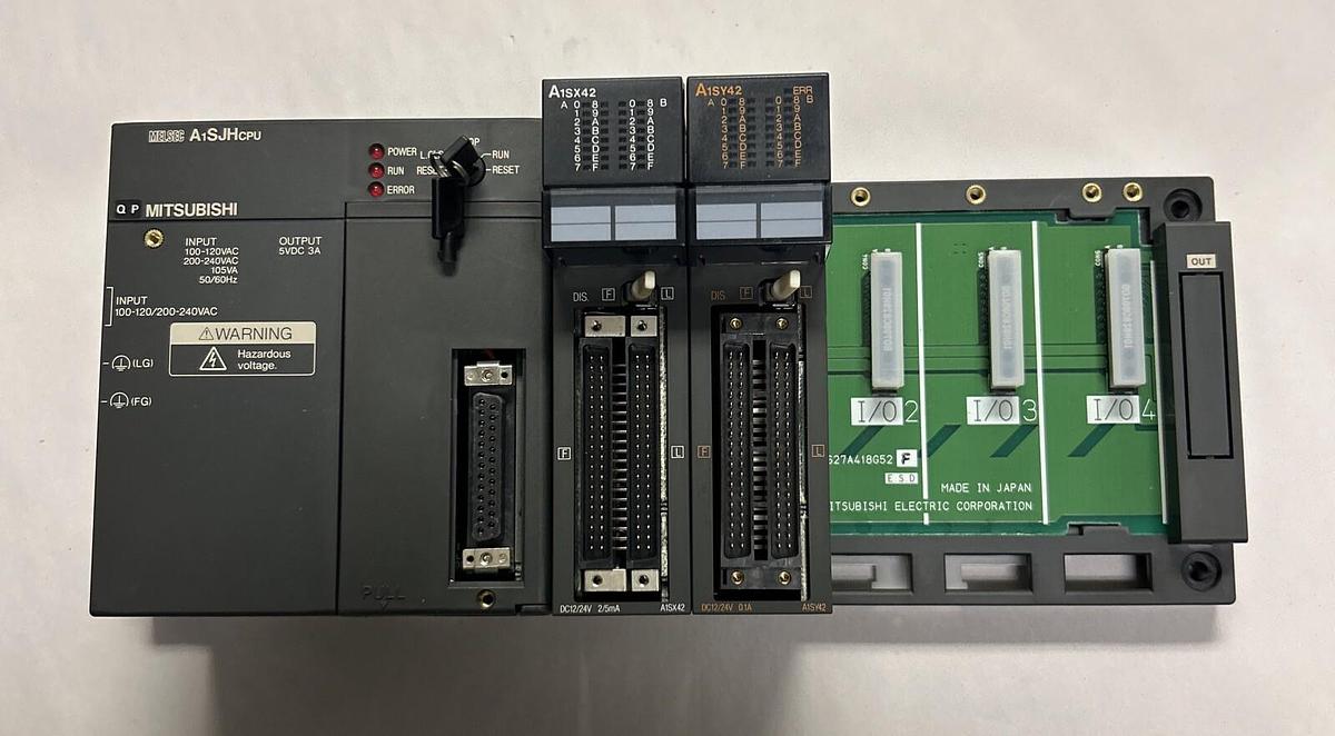 Used MITSUBISHI,A1SJHCPU,CPU UNIT W/ A1SX42 & A1SY42 MODULES