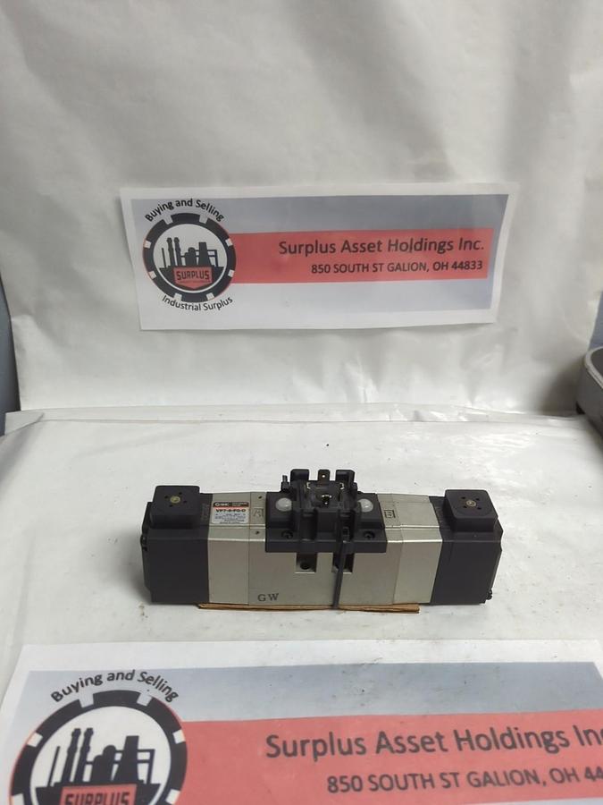 Used SMC,VP7-6-FG-D,SOLENOID VALVE PRE-OWNED