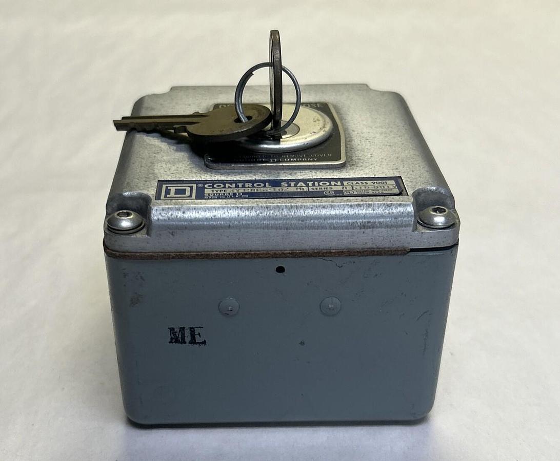 Used SQUARE D,9001-KY198S2102,SECURITY CONTROL STATION