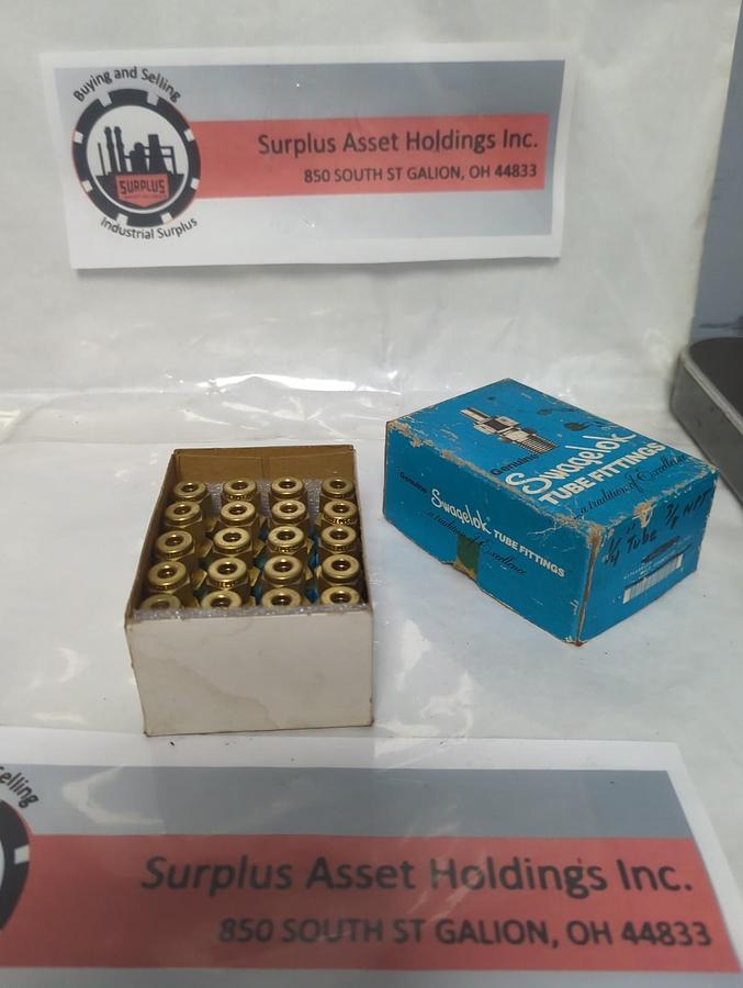 SWAGELOK,1/4T X 3/8NPT,BRASS TUBE FITTING 1/4 IN TUBE 3/8 NPT MALE BOX OF 20 NOS