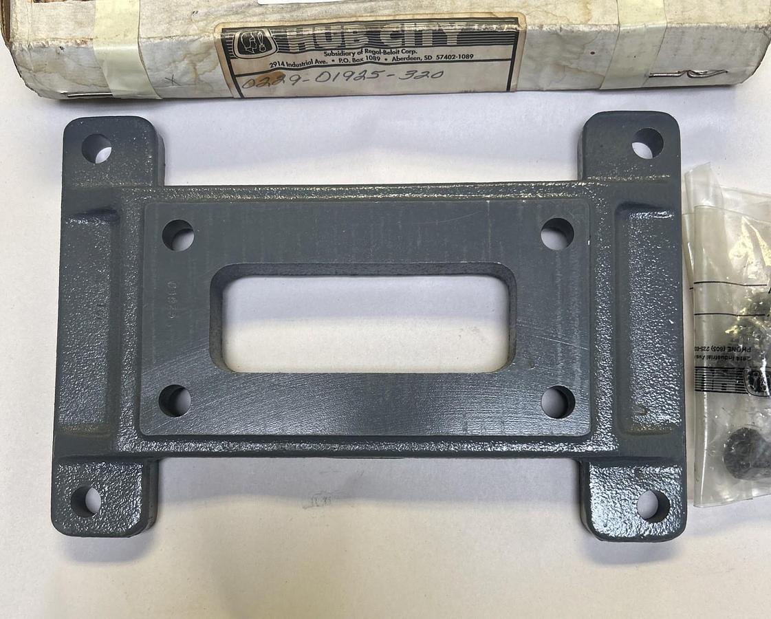 HUB CITY,0229-01925-320,MOUNTING BASE KIT NOS