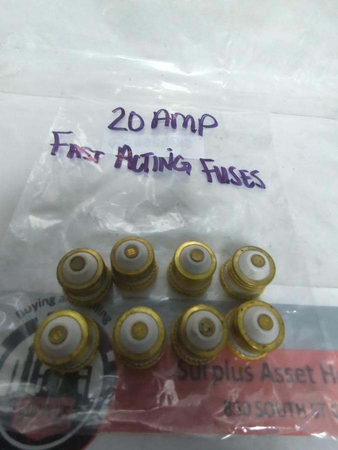 Used UNBRANDED,20 AMP,SCREW IN FUSE 20 AMP FAST ACTING LOT OF 8 PRE-OWNED