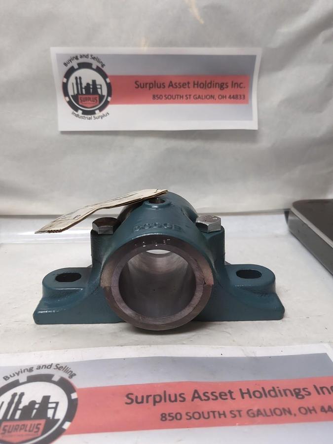 DODGE,P2B-BASP-208,PILLOW BLOCK PLAIN SLEEVE BEARING 2-1/2 INCH BORE MISSING BOX