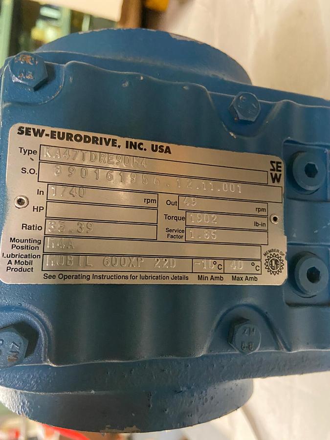 Sew Eurodrive,KA47TDRE90M4,1740/49RPM Ratio 35.39 1.5Hp