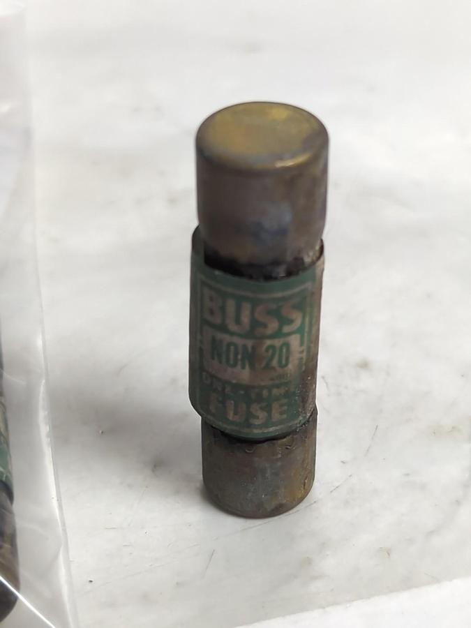 Used COOPER BUSSMANN,NON20,ONE-TIME 20 AMP FUSE LOT OF 5 PRE-OWNED