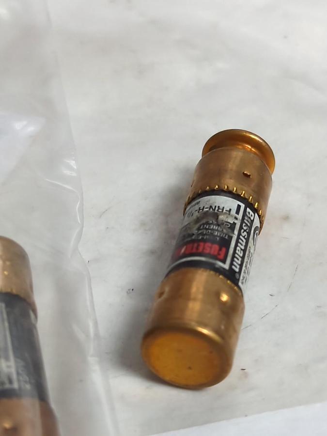 Used COOPER BUSSMANN,FRN-R-1/2,FUSETRON 1/2 AMP FUSE LOT OF 5 PRE-OWNED