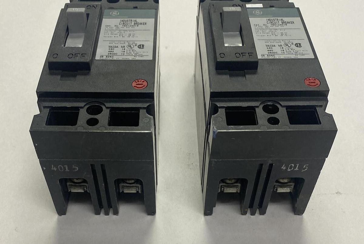 Used GENERAL ELECTRIC,TED124015,CIRCUIT BREAKER 15A 480V 2P LOT OF 2