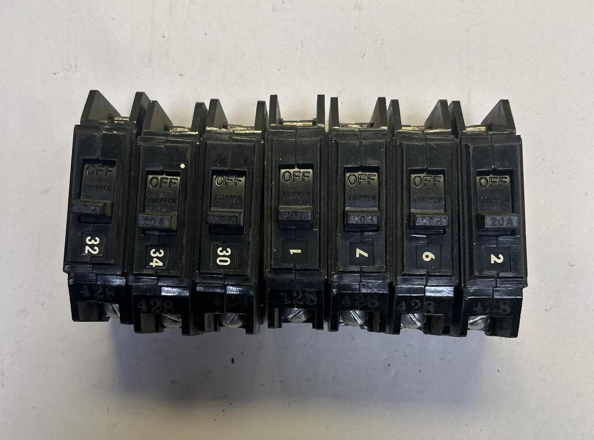 Used GENERAL ELECTRIC,TQL1120,CIRCUIT BREAKER 20A 120/240V 1P LOT OF 7