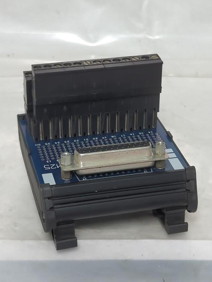 Used PARKER,VM25,COMPUMOTOR BREAKOUT MODULE PRE-OWNED