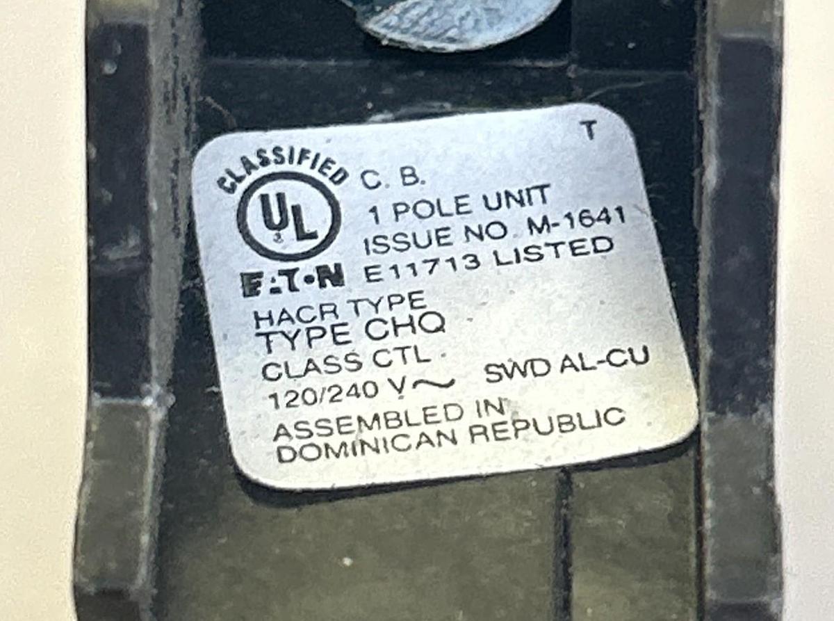 Used EATON,CHQ120,CIRCUIT BREAKER 20A 120/240V 1P LOT OF 2