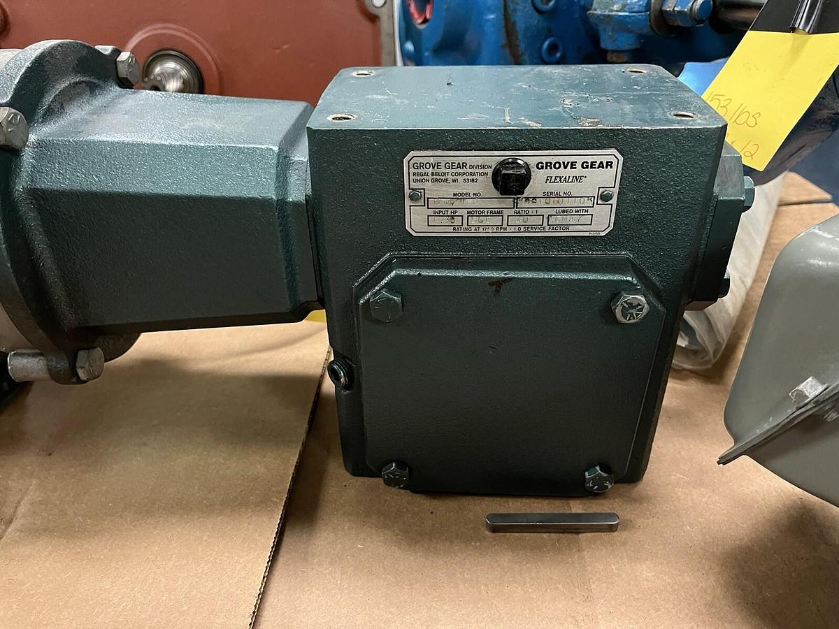 Used GROVE GEAR,BM224-2,GEARMOTOR RATIO 30 1/2HP 3PH SHAFT 1-1/8"