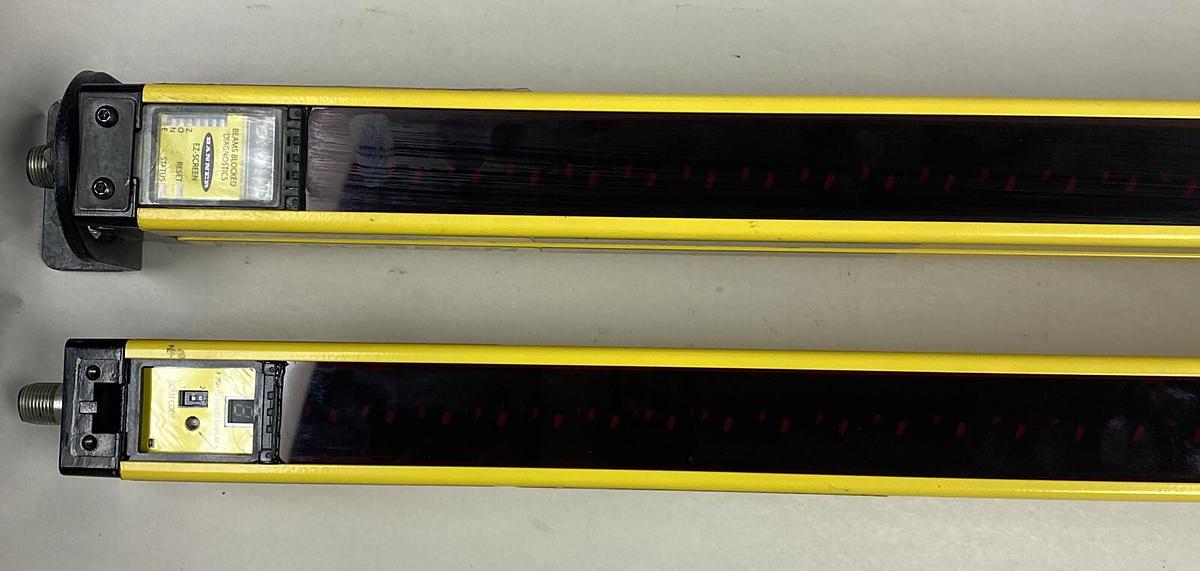 Used Banner,SLSR30-1050Q8 / SLSE30-1050Q8,Light Curtain Receiver