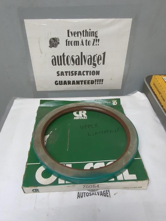 CHICAGO RAWHIDE,70054,RADIAL SHAFT SEAL 7 IN I.D. X 8-1/2 IN O.D NOS