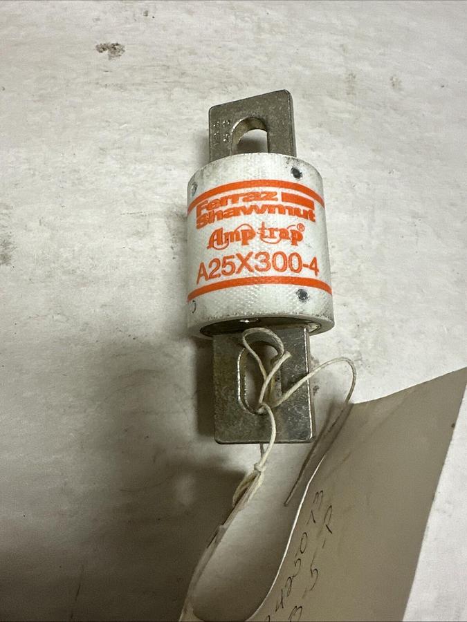 Ferraz Shawmut,A25X300-4,Form 101 Semiconductor Fuse 300A 250V