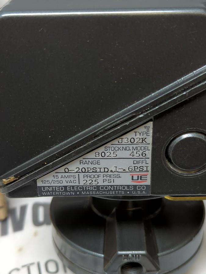 UNITED ELECTRIC,J302K-456,PRESSURE CONTROL SWITCH 15 AMP 125/250 VAC 225 PSI