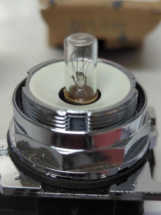 EATON,10250T201N,SERIES B2 OILTIGHT INDICATOR LIGHT NOS