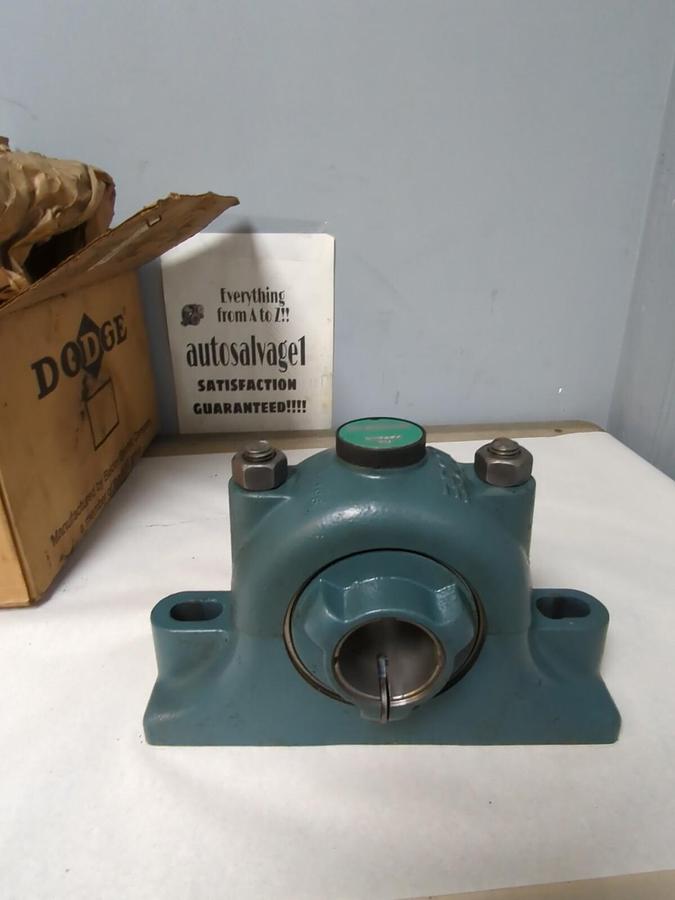 DODGE,065292,TYPE C PILLOW BLOCK 2-BOLT BASE 1-15/16 INCH BORE P2B-C-115 NOS