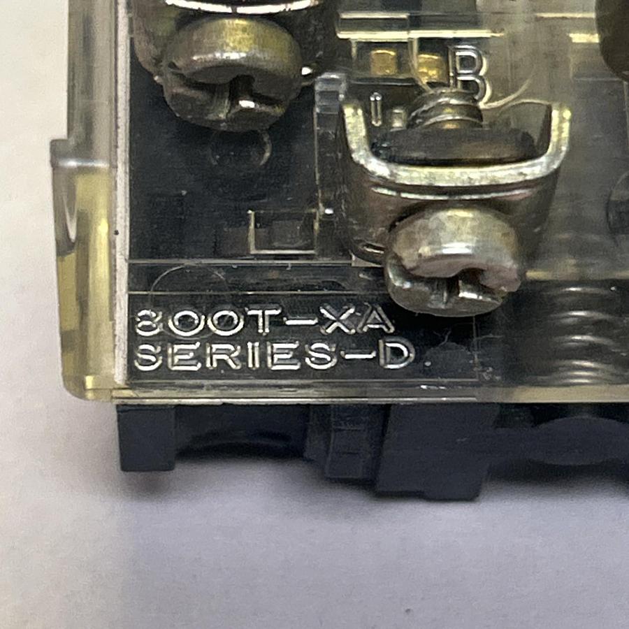 Used ALLEN BRADLEY,800T-XA,CONTACT BLOCK