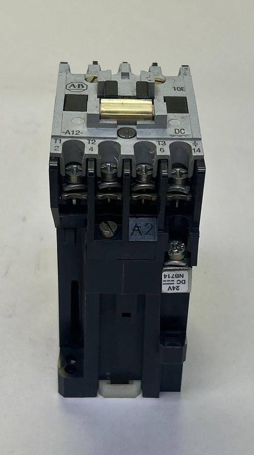 Used ALLEN BRADLEY,100-A12NZ*3,CONTACTOR 24VDC COIL