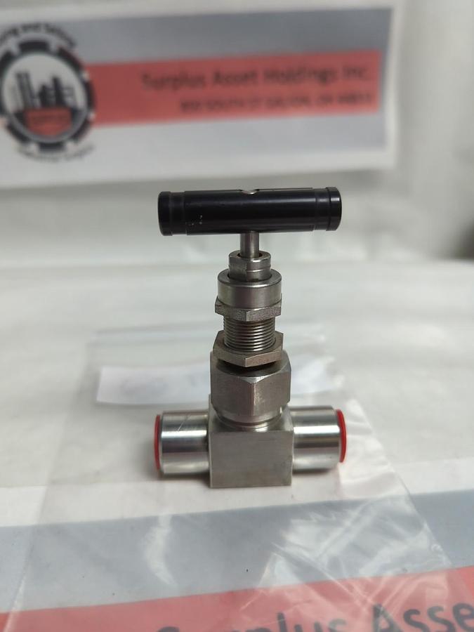 SWAGELOK,SS-390285001,UNION BONNET NEEDLE VALVE 6000 PSIG 100F NOS