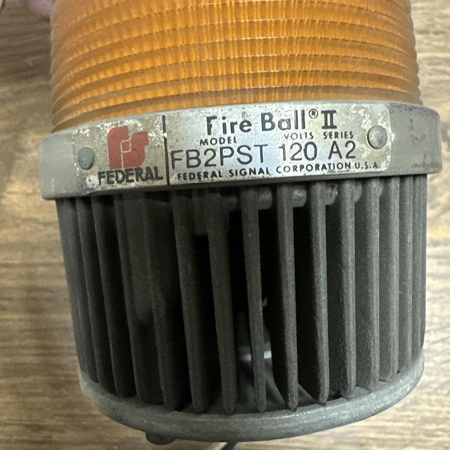 Used Federal,FB2ST 120A,Fireball 2 Amber LIght