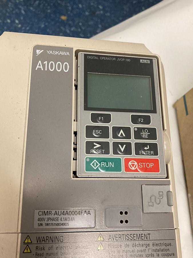 Yaskawa,CIMR-AU4A0004FAA,VFD Variable Frequency Drive 480v 4.3A