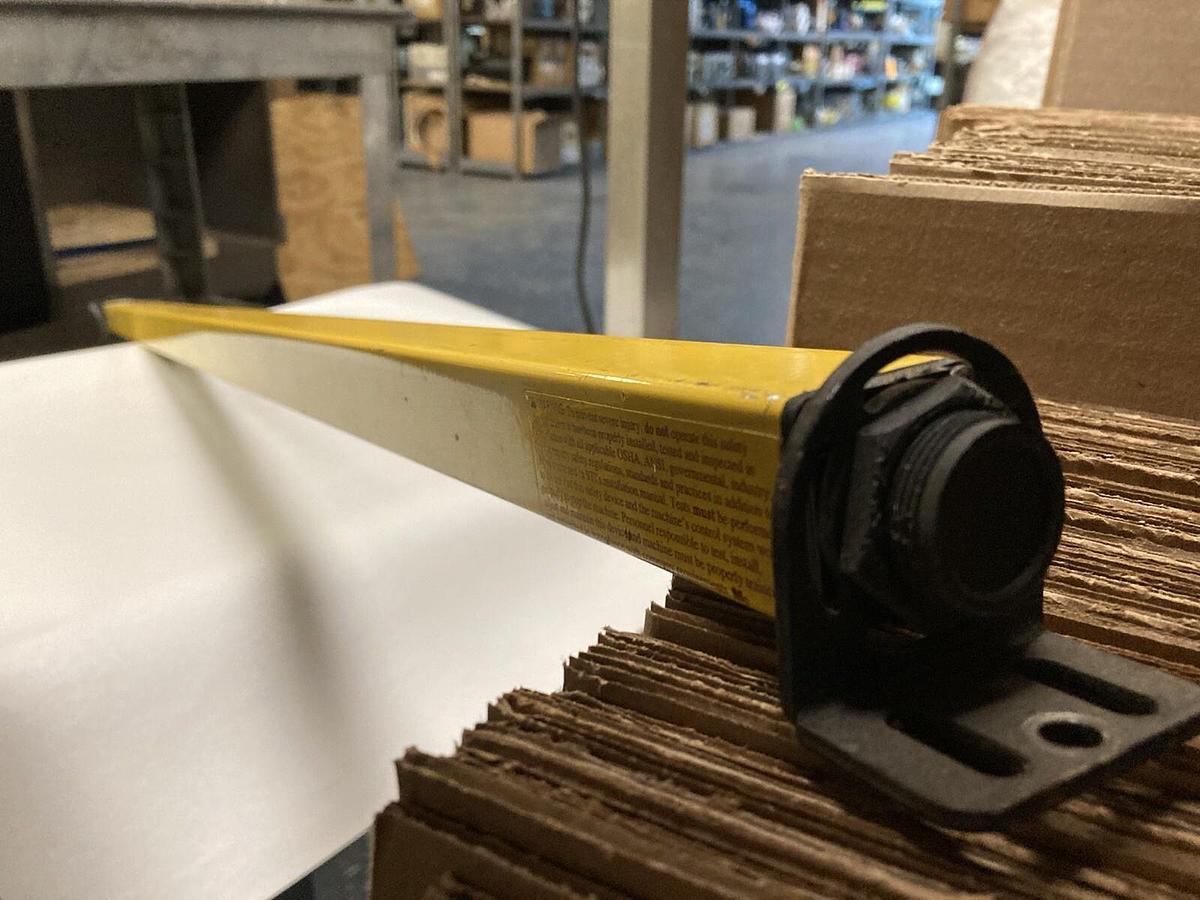 Used STI,MS4348BR,Light Curtain Receiver 1-30ft Range