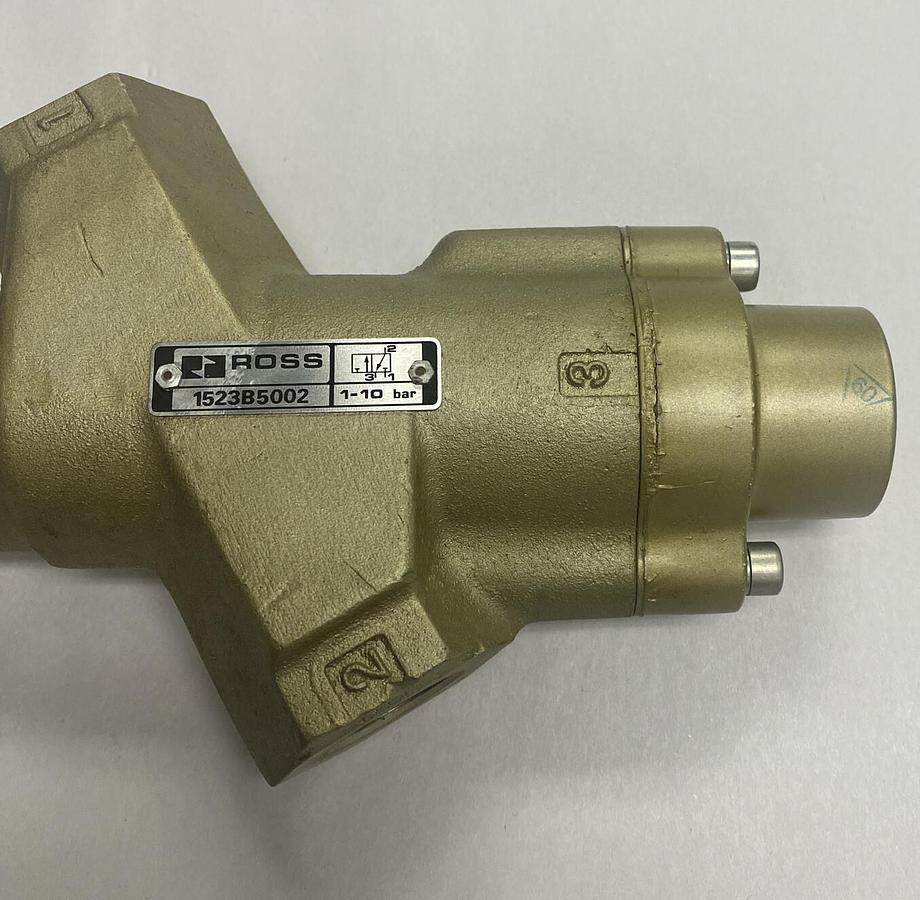 ROSS,1523B5002,LOCKOUT VALVE NOS