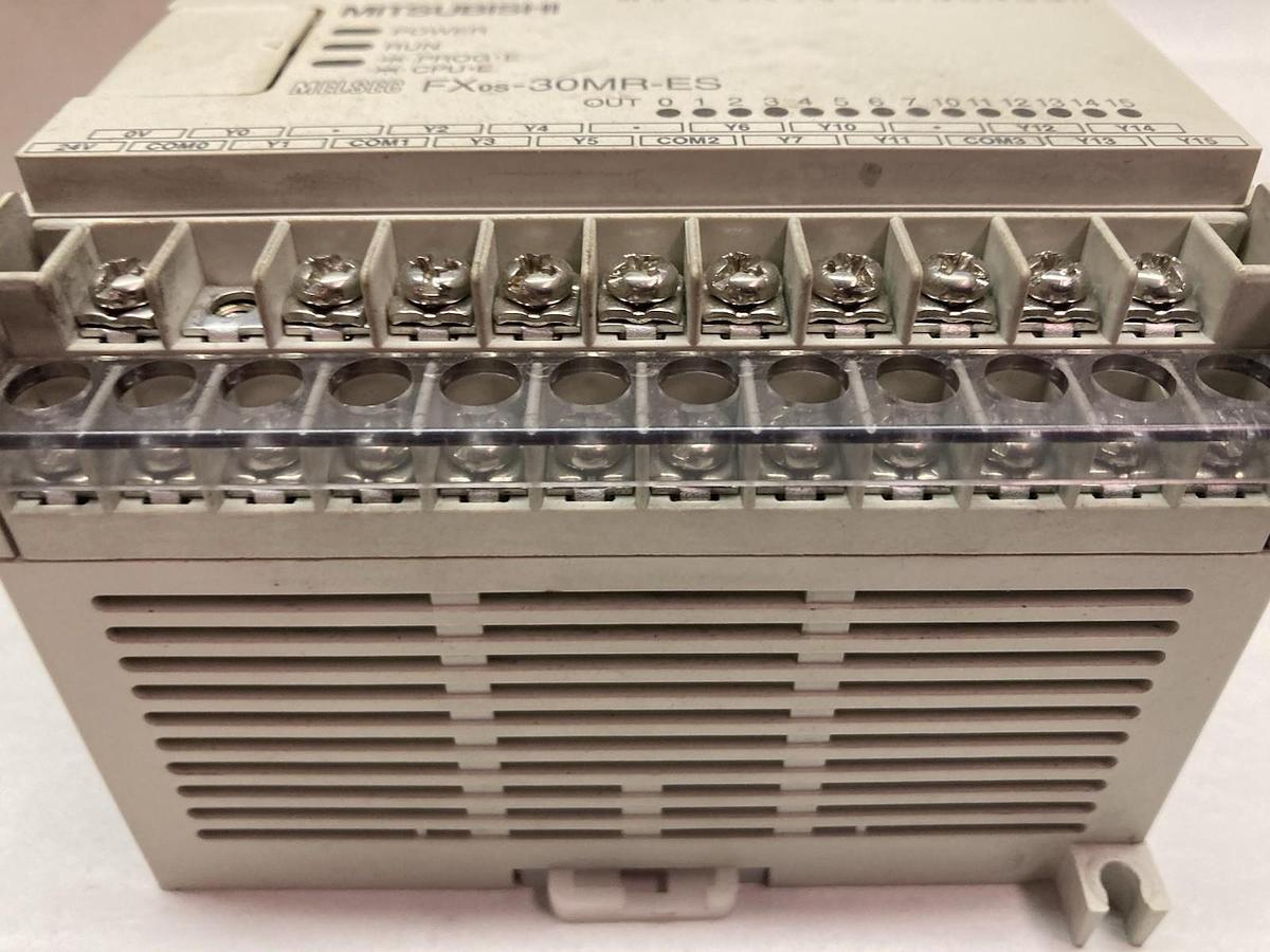 Used Mitsubishi,FX0S-30MR-ES/UL,Programmable Controller 100-240Vac 2.5A 240Vac