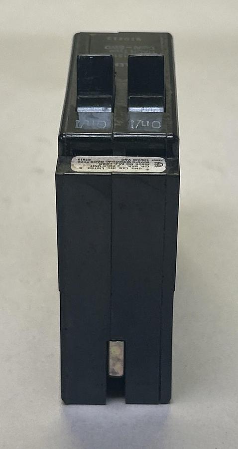 Used CHALLENGER,A1515,TANDEM CIRCUIT BREAKER 15A 120/240V 2P
