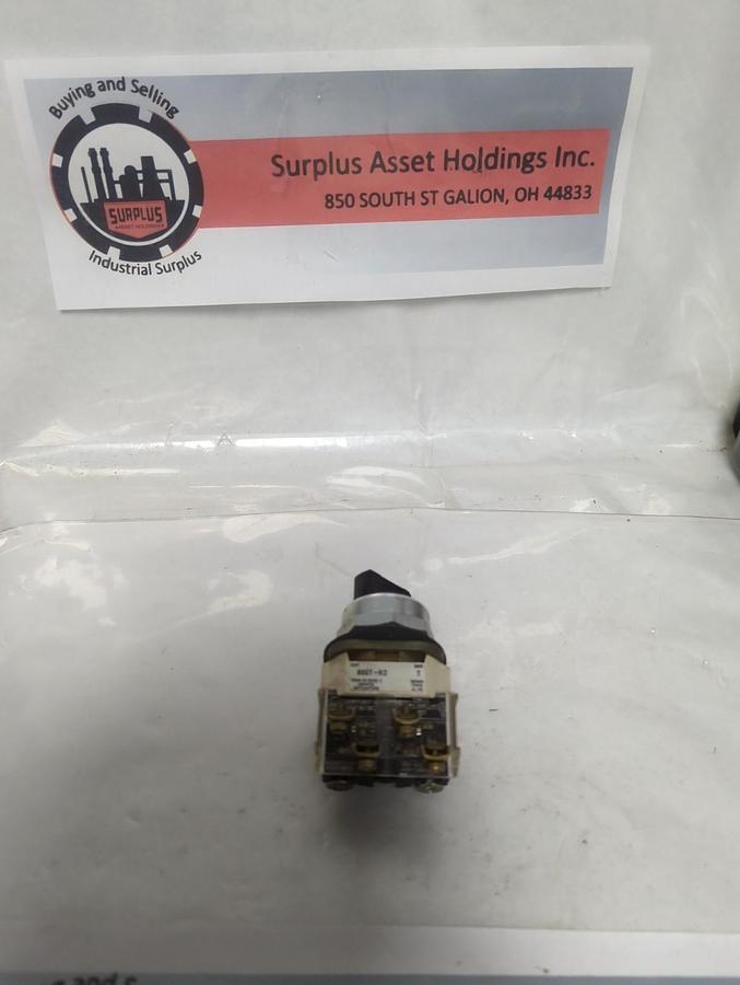 Used ALLEN BRADLEY,800T-H2,SERIES T SELECTOR SWITCH PRE-OWNED