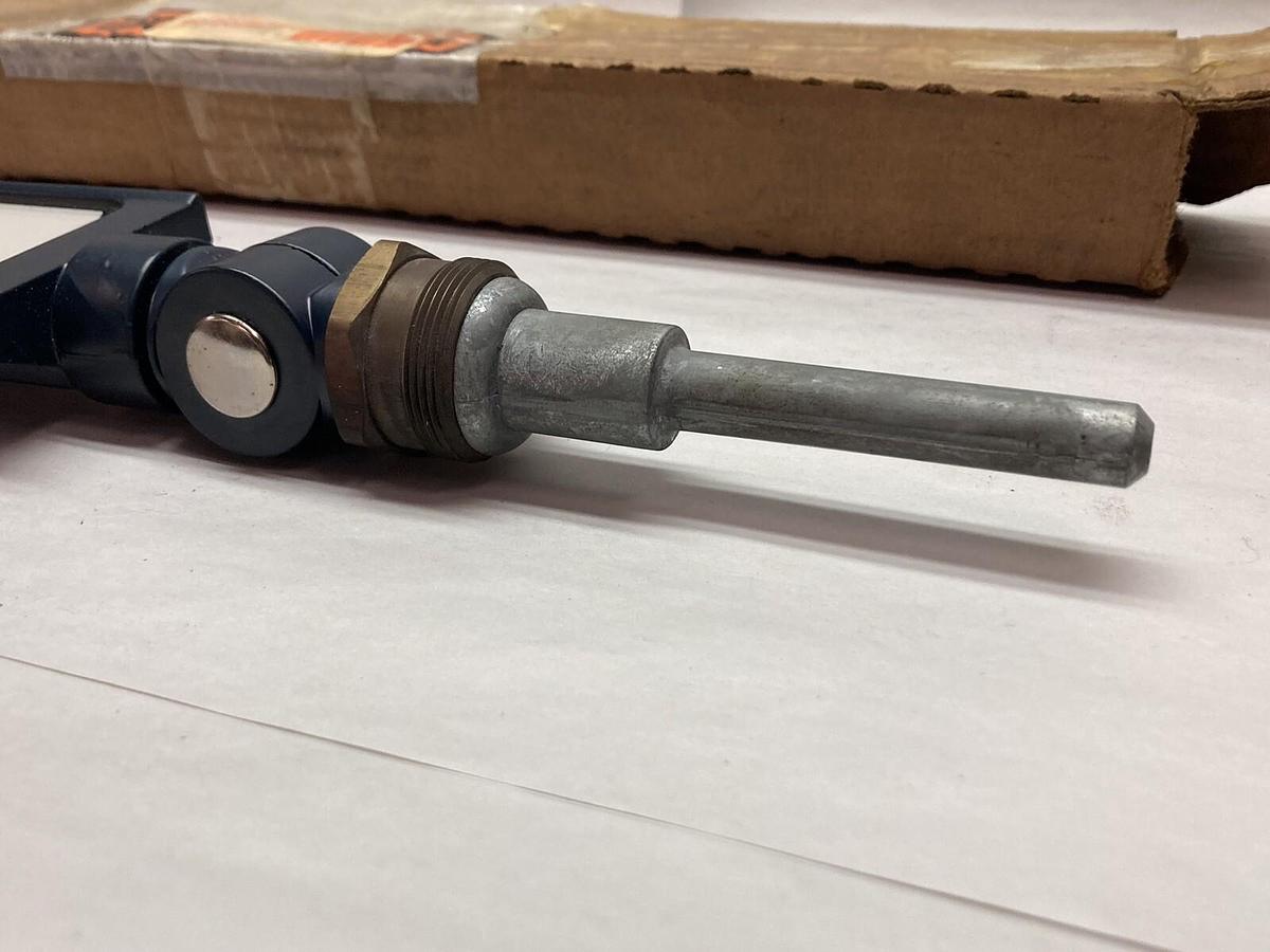 Trerice,BX91403,Black Adjustable Angle Thermometer 0/160 F