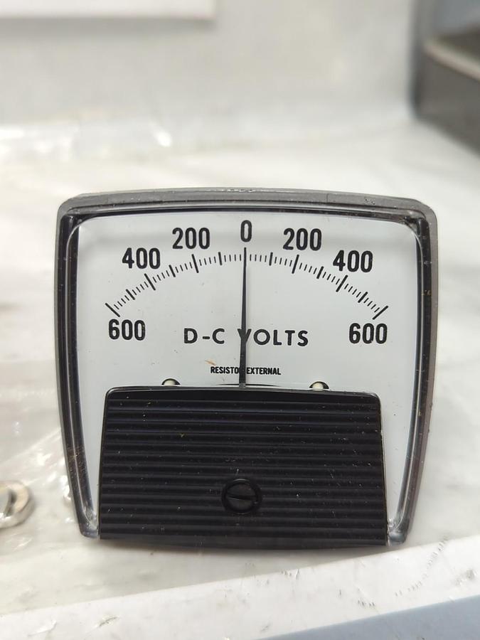 GE,50-250205FASJ1,PANEL METER 600-0-600 D-C VOLTS NOS