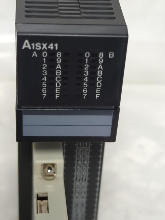 Used MITSUBISHI,A1SX41,IN PUT MODULE UNIT WITH SUNX SL-S PLC CONNECTOR PRE-OWNED