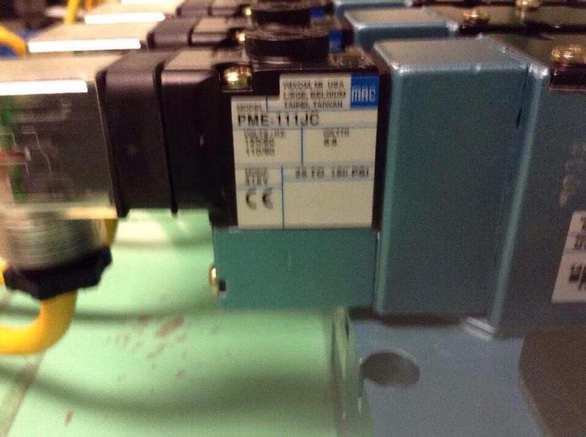 MAC,12 MV-A1C-A111-PM-111JC,Solenoid Bank Valves and 12 PME-111 solenoids
