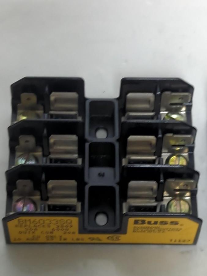 Used BUSS,BM6033SQ,FUSEHOLDER 30 AMP 600V LOT OF 3 PRE-OWNED