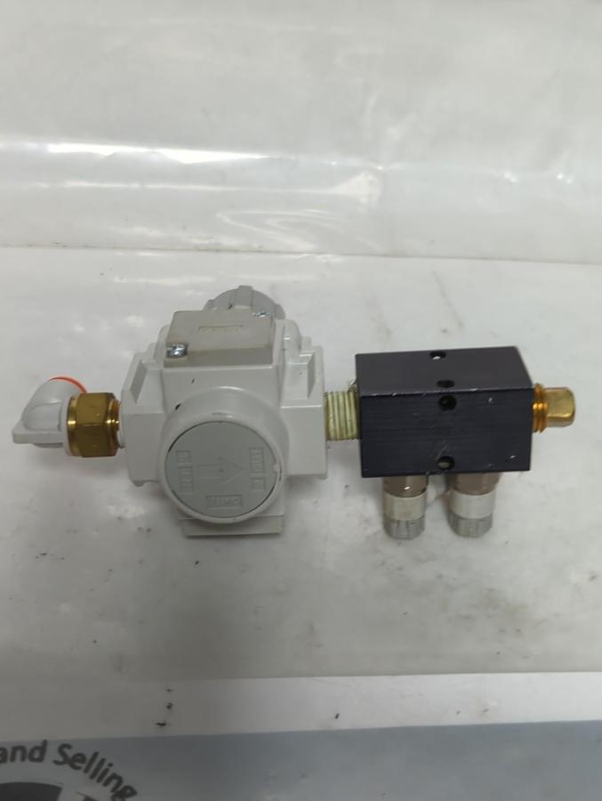 Used SMC,AR25-NO2E-Z-B,AIR PRESSURE REGULATOR ASSEMBLY PRE-OWNED