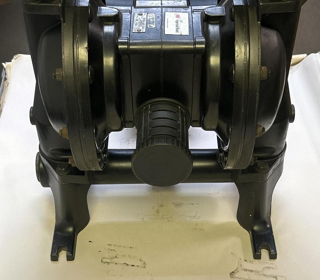 Used INGERSOLL RAND,PD15A-AAP-SVV,AIR OPERATED DOUBLE DIAPHRAM PUMP