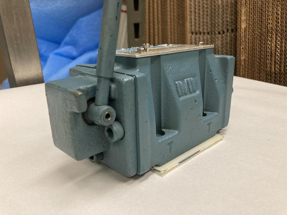 Used Dynex,6133-D05-A12-10,Valve