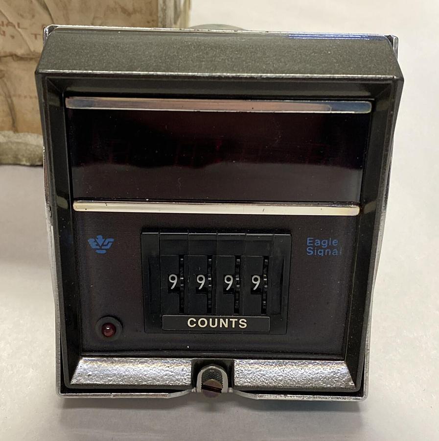 EAGLE SIGNAL,CT5111A6,PRECISION ELECTRONIC PROGRAMMABLE CONTROL NEW