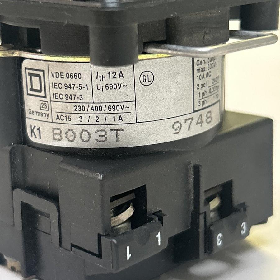 Used SQUARE D,K1B003T,SELECTOR SWITCH