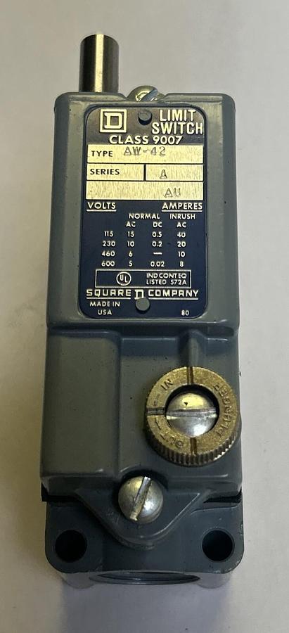 Used SQUARE D,9007AW42,LIMIT SWITCH