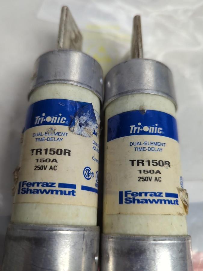 Used FERRAZ SHAWMUT,TR150R,TRI-ONIC 150 AMP FUSE LOT OF 2 PRE-OWNED